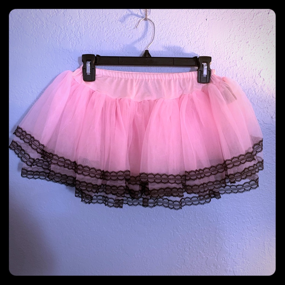 NWOT Pink Tulle and Lace Short Skirt